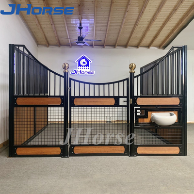 Niskie oczka Drewniane stajnie jeździeckie Stajnie dla koni Fronty Box Portable